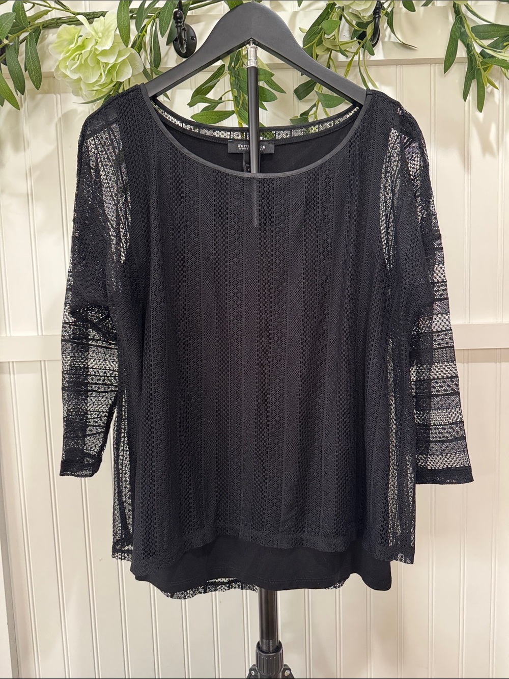 #856 WHITE HOUSE BLACK MARKET Black Lace Overlay 3/4 Sleeve Blouse